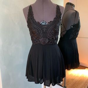 🆕 NWT- ANGL Lace Back Romper